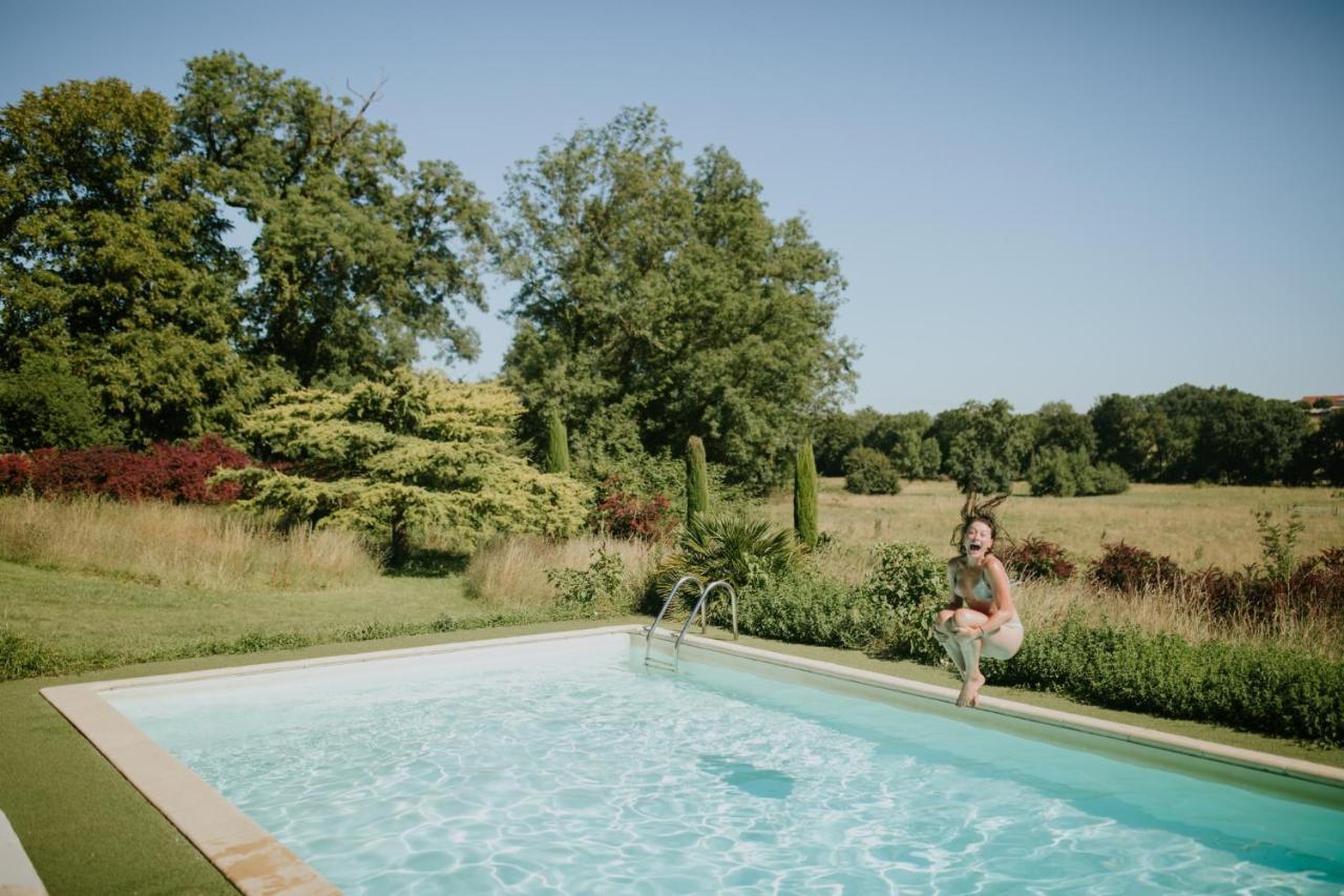 Chateau Barayre - Beautiful 12Th Century Castle With Pool And Large Garden Laussou Extérieur photo
